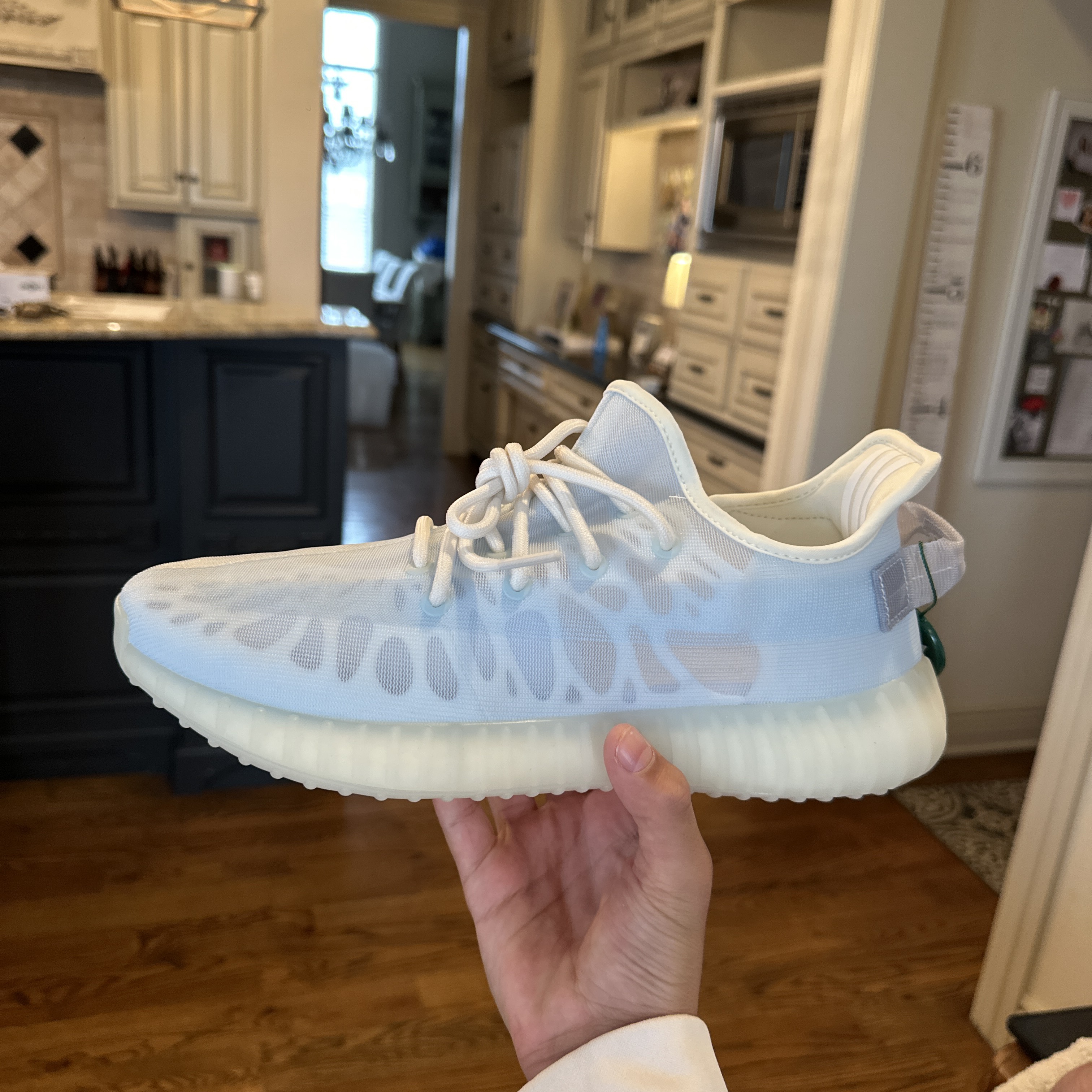 yeezy mono ice fake