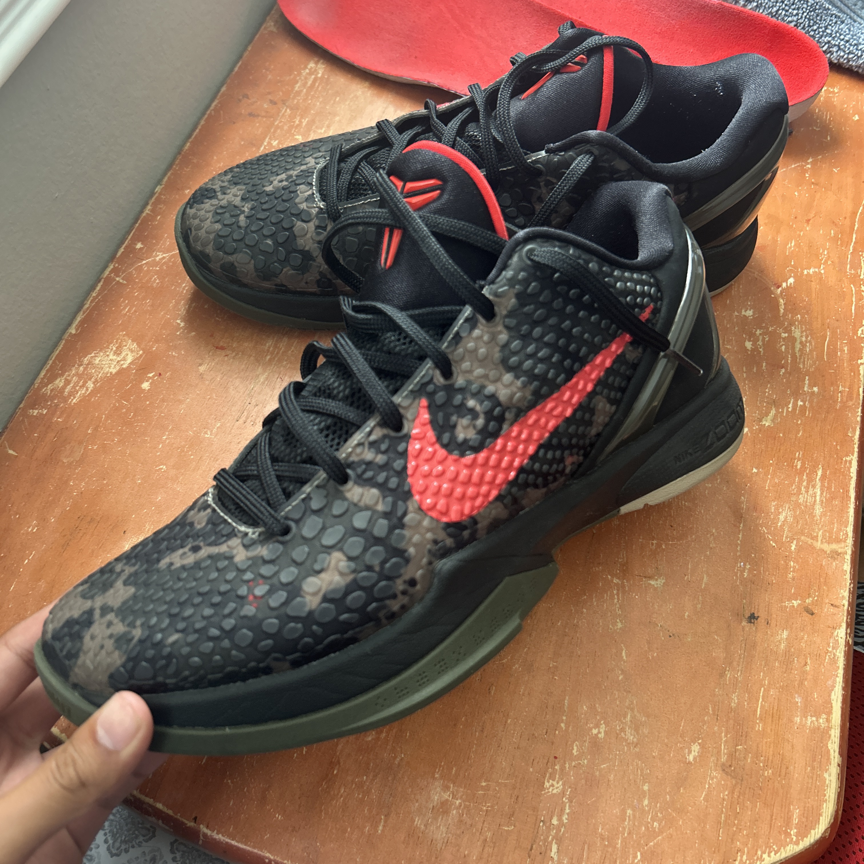 kobe 6 protro grinch fake